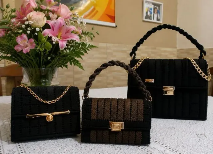 Bolsas na tela 