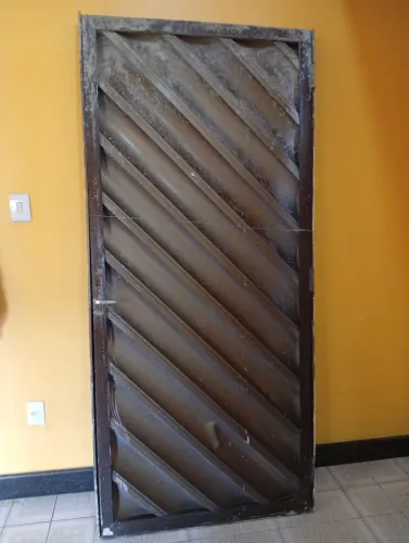 Portão de Alumínio Maciço