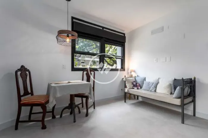 Apartamento : - Residencial - Leblon