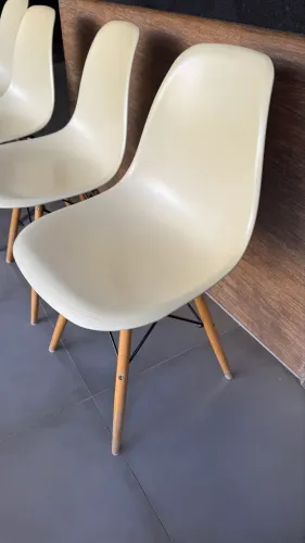 Cadeiras usadas pé palito