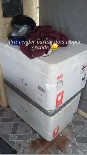 Caixa de isopor grande 
