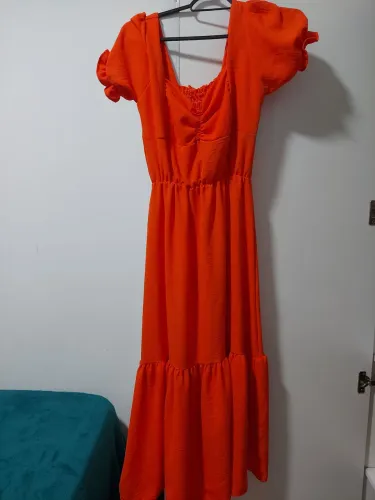 Vestido em tecido laranja. Aproveite o valor!!!