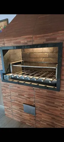 Churrasqueira Giragrill Giratória Elétrica em Excelente Estado - Completa!