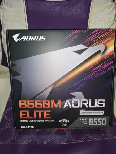 Placa Mae AM4 DDR4 Gigabyte B550M AORUS ELITE Rev1.3-Lacrada-3 anos garantia-Parcelo 12x