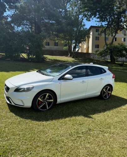 Volvo V40 T-5 R-design 2.0 Aut. 2016