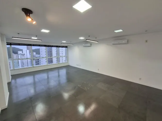Sala para alugar, 42 m² por R$ 4.815/mês - Pioneiros - Balneário Camboriú/SC