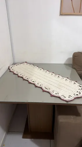 Mesa com tampo de vidro 4 cadeiras