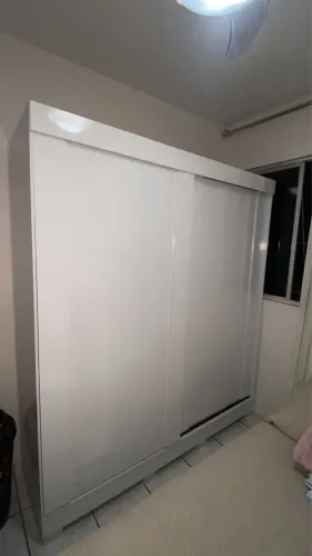 GUARDA ROUPA NOVO, MENOS DE 1 ANO DE USO