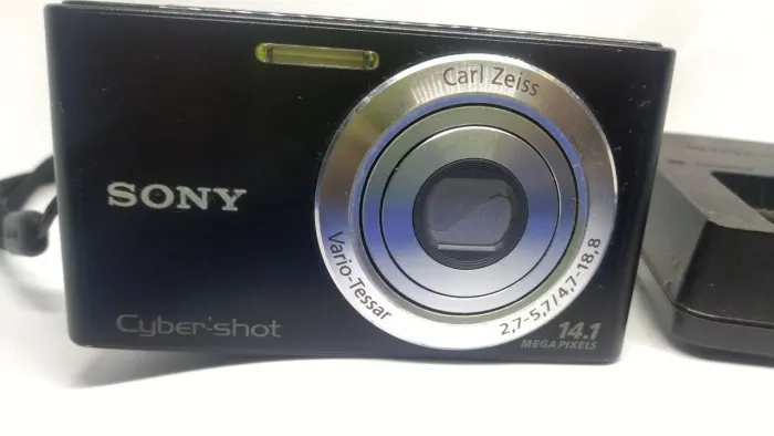 Sony Cyber-shot DSC-W320 14.1MP + Bateria e Carregador Originais