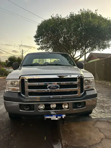 Ford F-250 XLT 4.2 180cv CD TB Diesel 2004