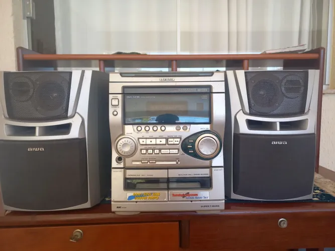 Mini-system Aiwa 2.000w pmpo