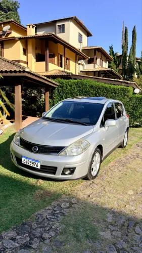 Nissan Tiida SL 1.8/1.8 Flex 16V Aut. 2011
