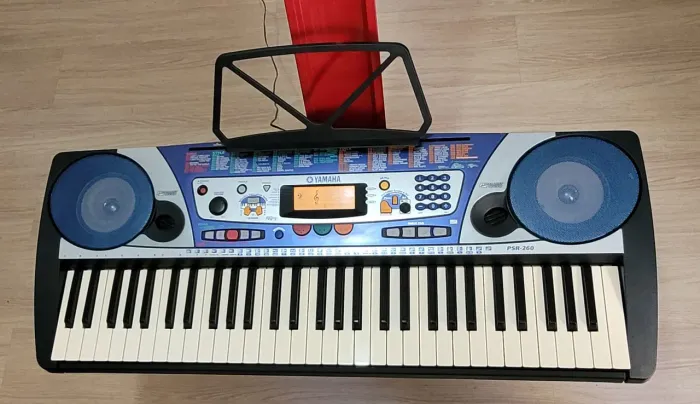 Teclado Yamaha PSR 260