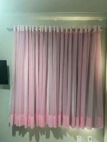 VENDO UMA CORTINA DE VOAL COM FORRO