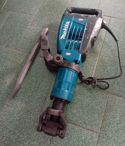 Martelete Makita Demolidor HM 1317CB