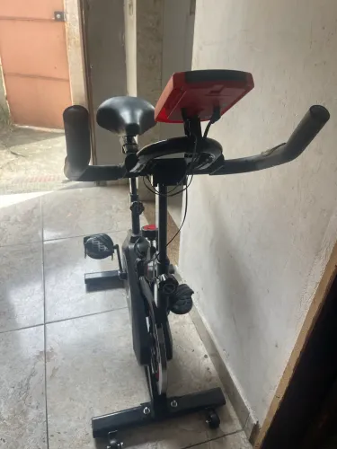 Vendo bicicleta ergométrica nova zerada nunca usada