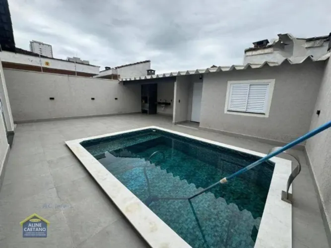 Casa em Vila Caiçara - Praia Grande, SP