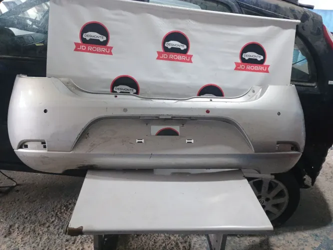 Para-choque traseiro Renault Sandero 
