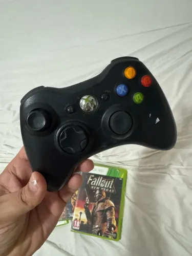 3 jogos e 1 controle de Xbox 360 !! Só venda 
