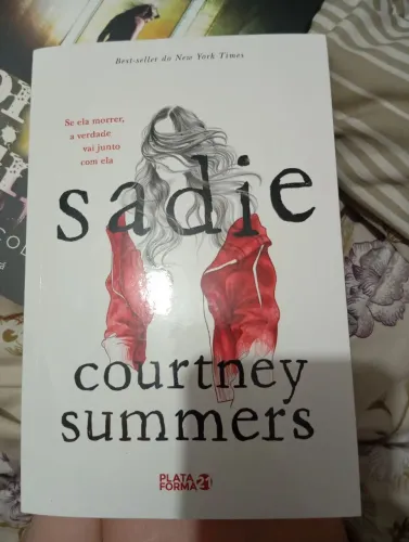 Livros: A stalker, pretty girl 13, Sadie
