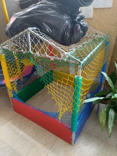 Piscina de bolinha para criança
