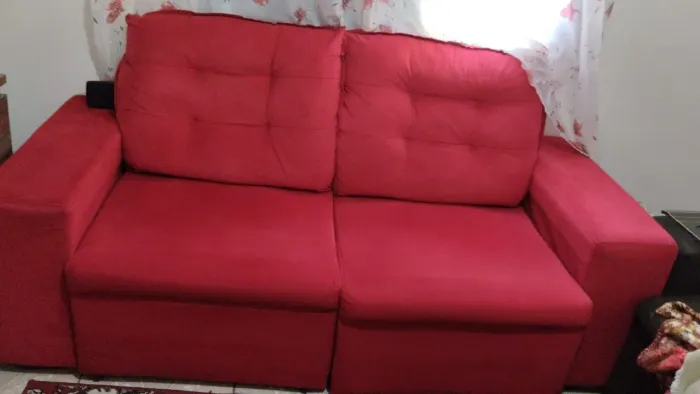 Sofá 2 lugares vermelho