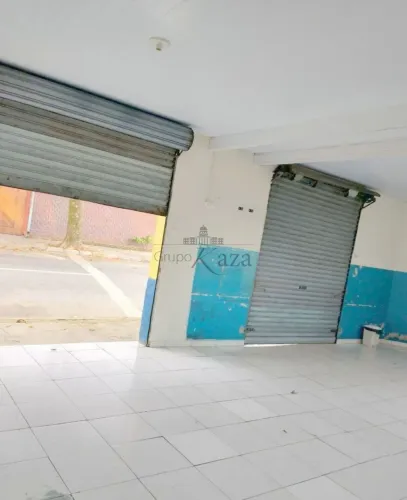 Ponto Comercial com Casa - Vila São Pedro - 2 Dormitórios - 210m².