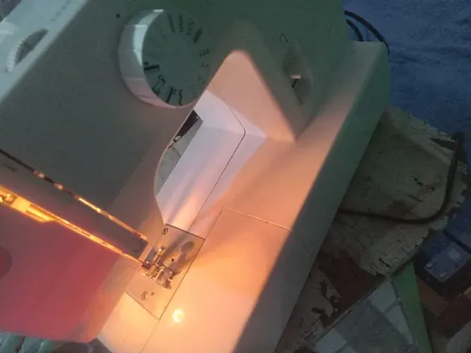 Máquina de Costura Singer Promise 1408 - Usada Funcionando
