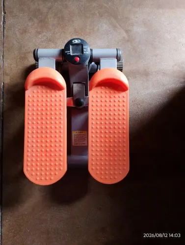 Simulador de caminhada (Stepper) regulável