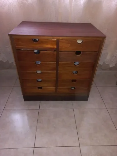 Gaveteiro/cômoda. Alt e largura 80cm, profundidade 50cm