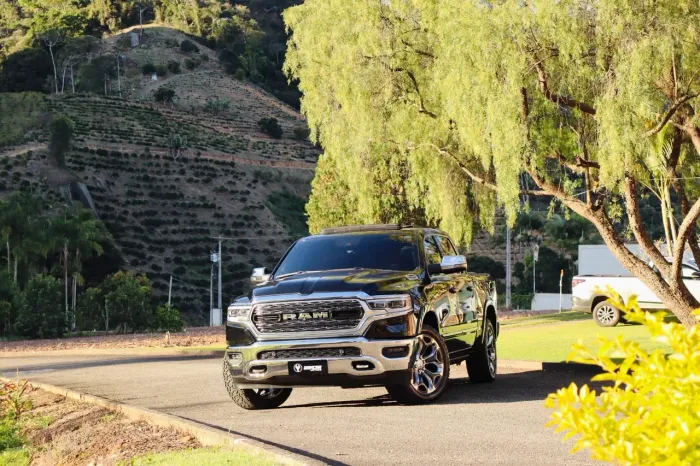 Ram 1500 Limited 5.7 CD 4X4 Aut. 2024