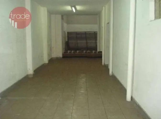 Salão Comercial para Venda ou Aluguel no Bairro Campos Elíseos em Ribeirão Preto com Escri