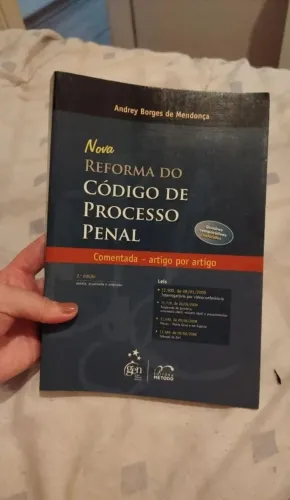 Livros sobre processo civil e penal
