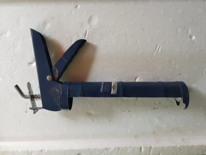 PISTOLA PARA APLICAR SILICONE