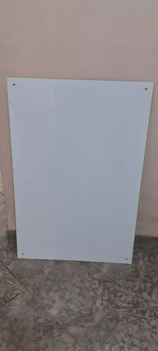 Quadro branco com frente de vidro