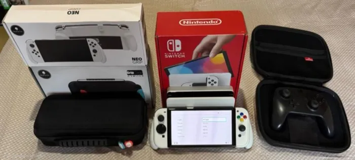 Nintendo Switch OLED 128gb + Controle Pro + Case e acessórios