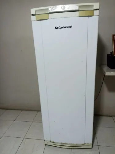 Geladeira Continental 