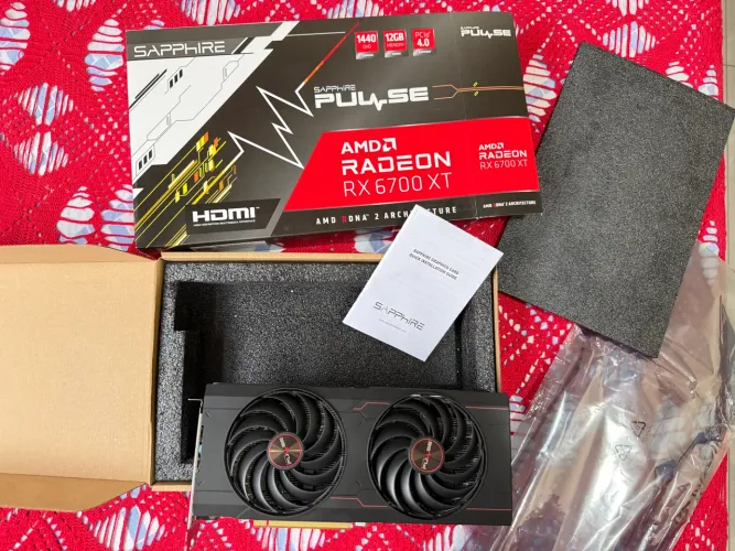 Placa de Vídeo Sapphire Pulse Radeon RX 6700 XT, 12GB, GDDR6