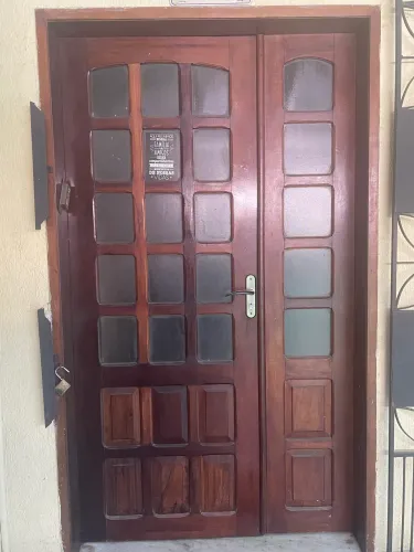 Porta madeira de entrada casa