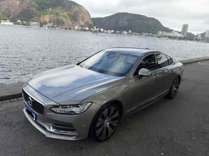 Volvo S90 T-8 Híbrido Inscript 2.0 AWD 407cv 2021