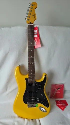 Fender Player II Modified Stratocaster HSS - Sunshine Yellow, escala em pau-rosa