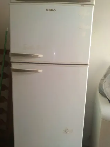 Vendo Geladeira funciona só precisando colocar o gás. *