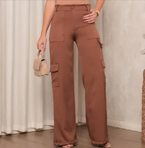 Calça cargo alfaiataria e body manga longa!
