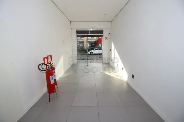 Comercial Sala Fora de Condomínio em Pelotas
