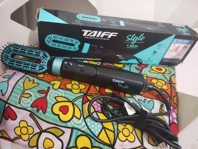 Escola elétrica Taiff style 