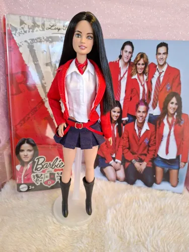 Boneca Rebelde RBD Lupita+suporte+saia personalizada