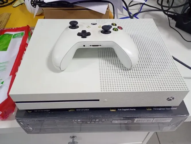 Xbox One S 1TB + 1 Controle Original Branco - Impecável!