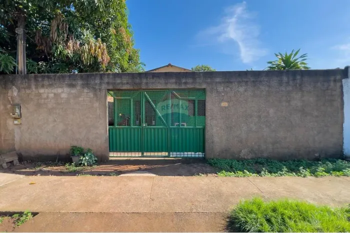 Casa em Terreno de 360m² no Bairro Igarapé