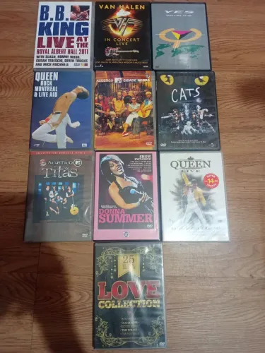 Lote com 10 DVDs de shows musical
