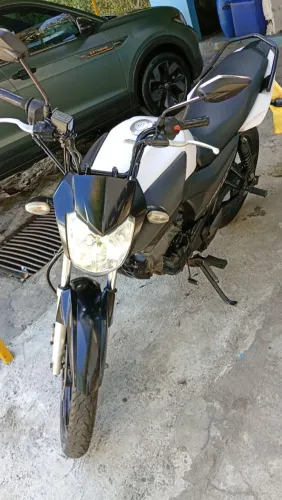 Vendo moto, em perfeito estado